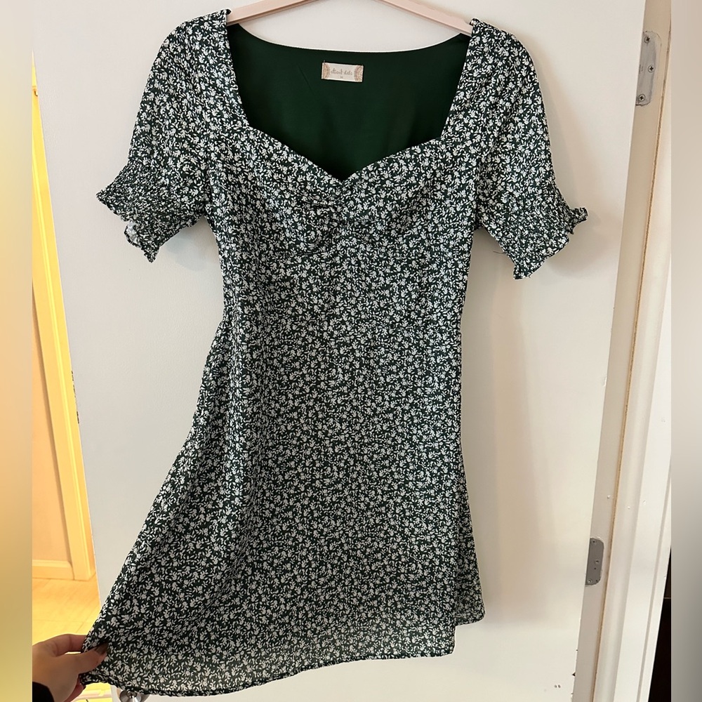 Altar’d State green & white floral short sleeve M dress